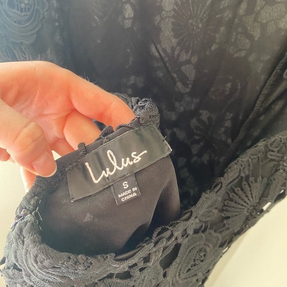 Lulu’s Black Backless Floral Mini Dress - Picture 4 of 4